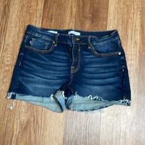 Vigoss cuffed jean shorts size 30